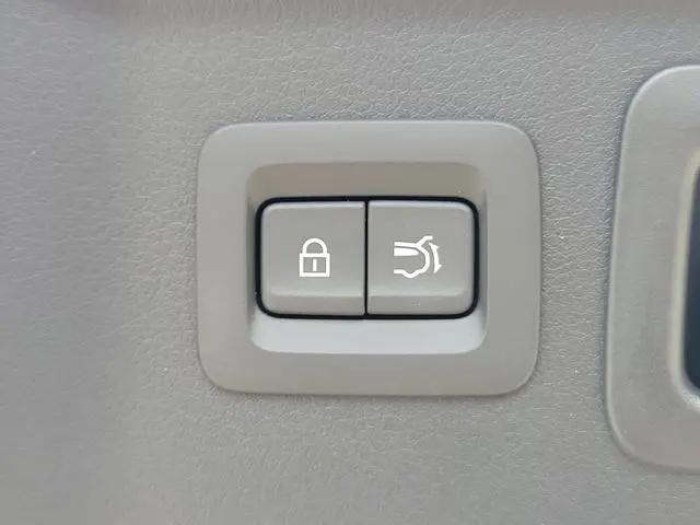 2026 Mazda X-90 3.3 Turbo Select