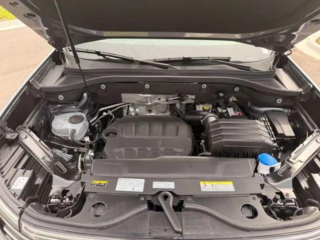 2025 Volkswagen Atlas 2.0T SE w/Technology