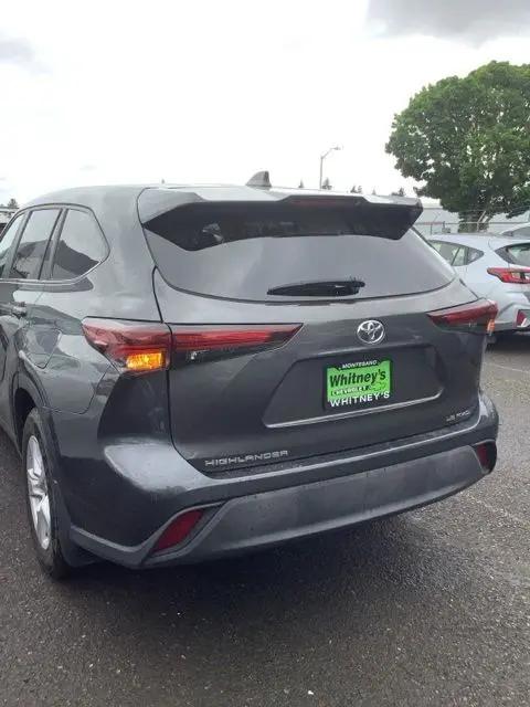 2024 Toyota Highlander LE