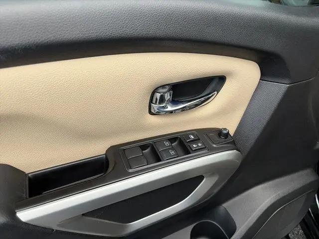 2019 Nissan Titan SV