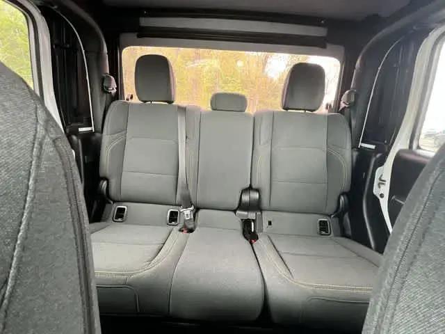 2025 Jeep Gladiator Sport