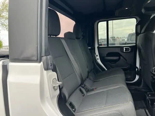 2025 Jeep Gladiator Sport