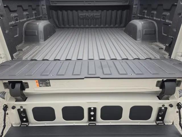 2026 GMC Sierra 1500 Crew Cab, Short Bed, AT4, 4WD