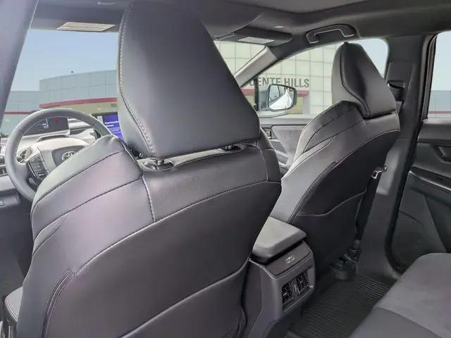 2026 Toyota C-HR XSE
