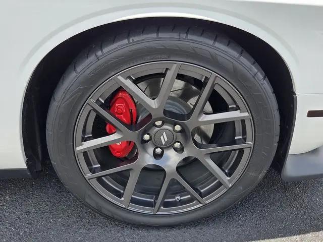 2018 Dodge Challenger 392 Hemi Scat Pack Shaker