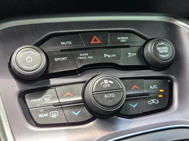2018 Dodge Challenger 392 Hemi Scat Pack Shaker