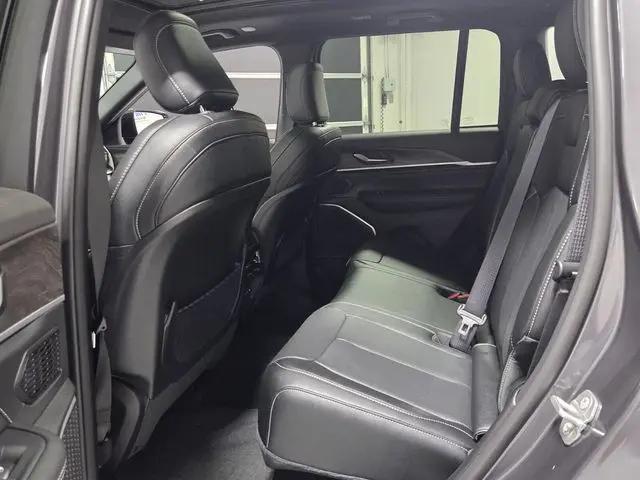 2026 Jeep Grand Cherokee Limited Reserve