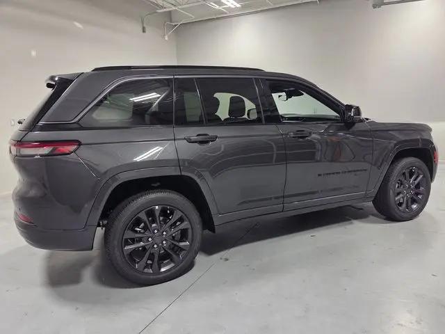 2026 Jeep Grand Cherokee Limited Reserve