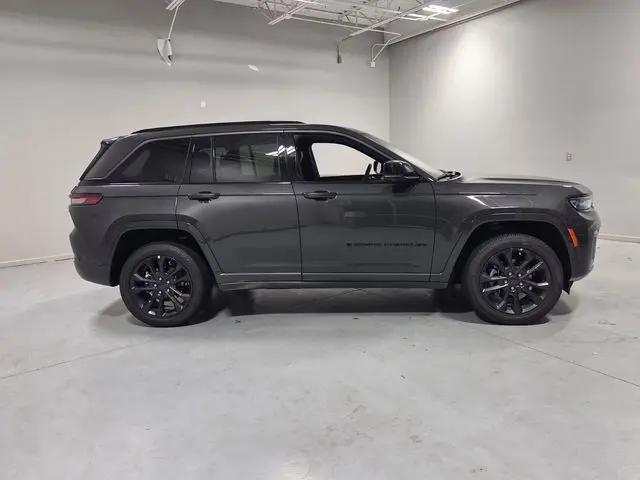 2026 Jeep Grand Cherokee Limited Reserve