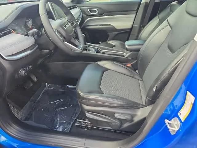 2022 Jeep Compass Latitude FWD