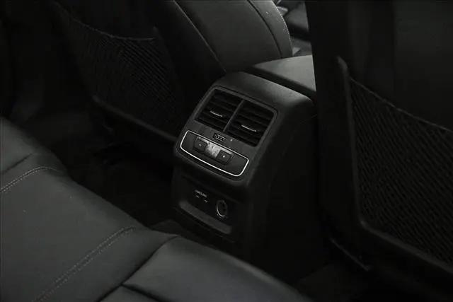 2023 Audi A4 Premium Plus 45 TFSI S line quattro S tronic