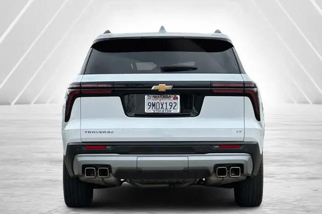 2024 Chevrolet Traverse FWD LT