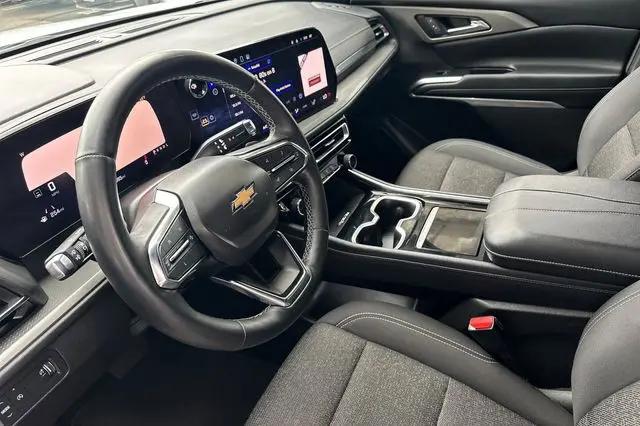 2024 Chevrolet Traverse FWD LT