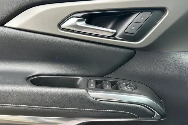 2024 Chevrolet Traverse FWD LT