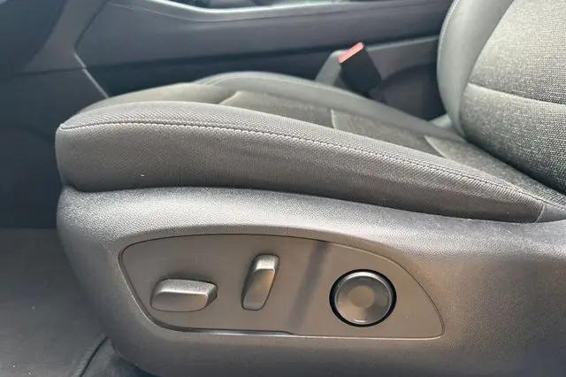 2024 Chevrolet Traverse FWD LT