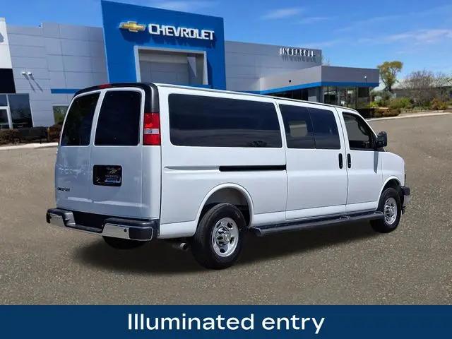 2025 Chevrolet Express Passenger RWD 3500 Extended Wheelbase LT