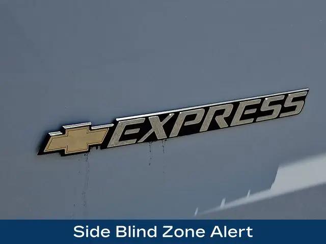 2025 Chevrolet Express Passenger RWD 3500 Extended Wheelbase LT
