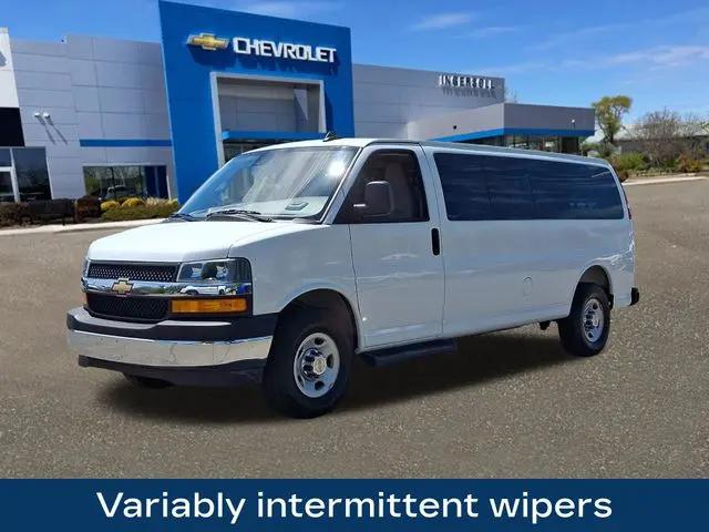 2025 Chevrolet Express Passenger RWD 3500 Extended Wheelbase LT