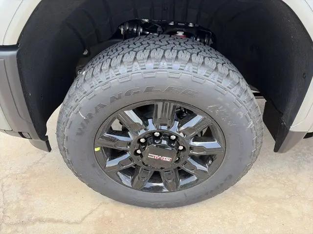 2026 GMC Sierra 2500HD Crew Cab, Standard Bed, AT4, 4WD