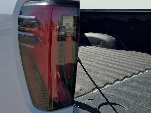 2024 GMC Sierra 2500HD 4WD Crew Cab Standard Bed AT4
