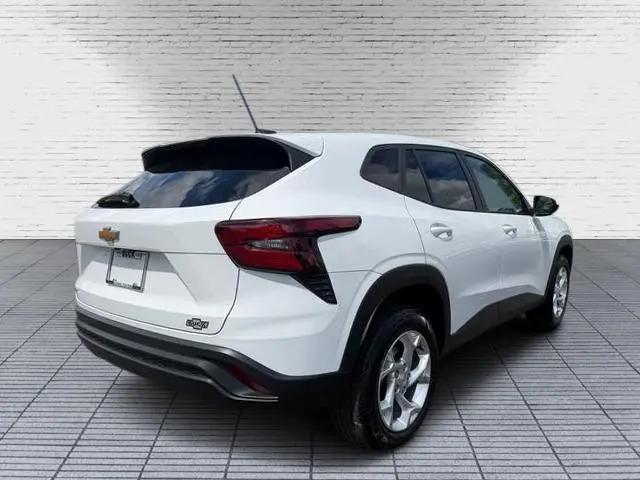 2025 Chevrolet Trax FWD LS