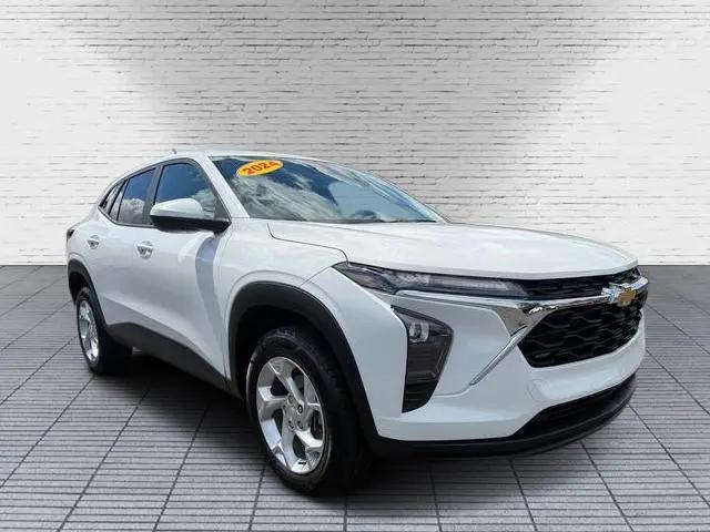 2025 Chevrolet Trax FWD LS