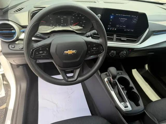 2025 Chevrolet Trax FWD LS