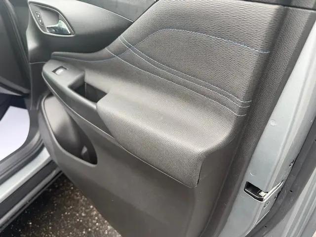 2025 Buick NV Sport Touring FWD