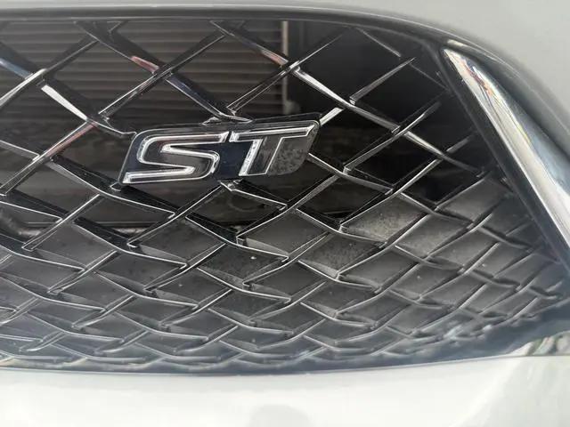 2025 Buick NV Sport Touring FWD