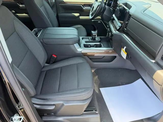 2026 Chevrolet Silverado 1500 4WD Crew Cab Short Bed LT Trail Boss