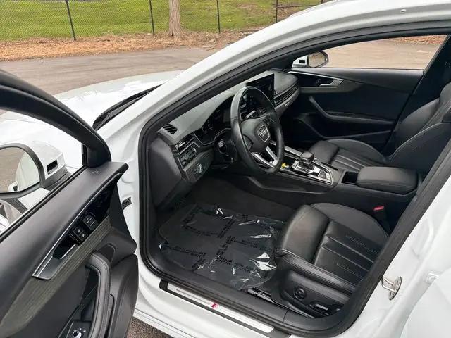 2023 Audi A4 Premium Plus 45 TFSI S line quattro S tronic