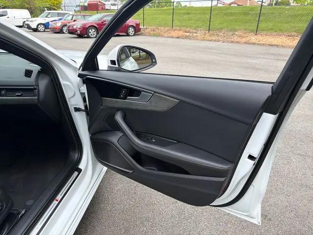 2023 Audi A4 Premium Plus 45 TFSI S line quattro S tronic