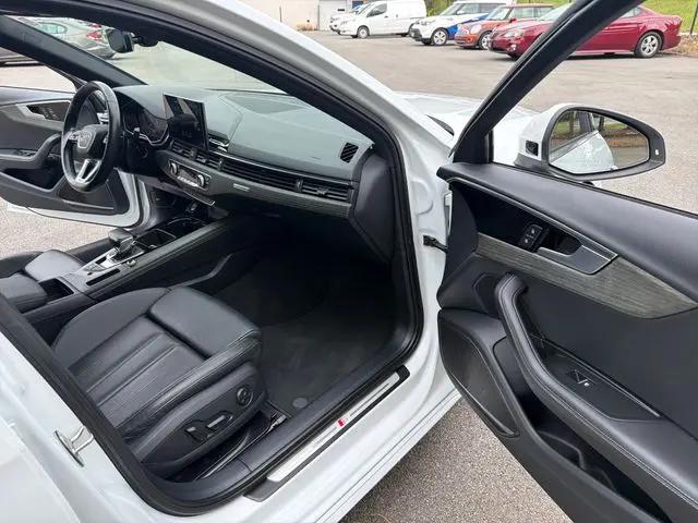2023 Audi A4 Premium Plus 45 TFSI S line quattro S tronic