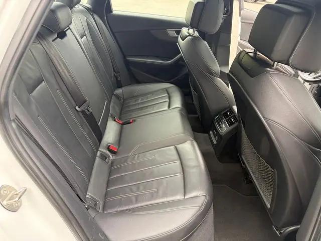 2023 Audi A4 Premium Plus 45 TFSI S line quattro S tronic