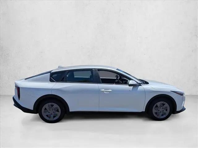 2025 Kia K4 LX
