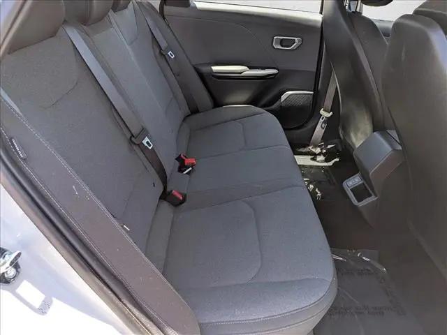 2025 Kia K4 LX