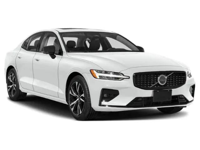 2023 Volvo S60 B5 Ultimate Dark Theme