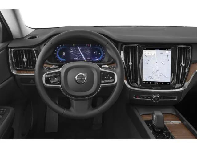 2023 Volvo S60 B5 Ultimate Dark Theme