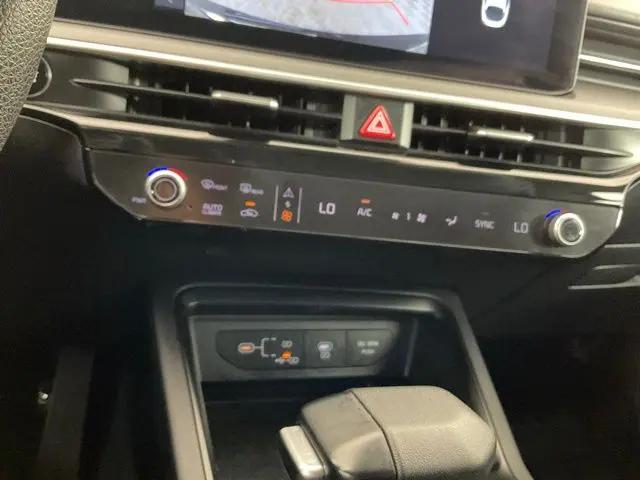 2025 Kia K5 LXS