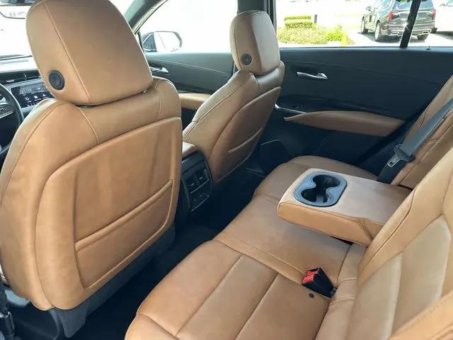 2023 Cadillac XT4 AWD Premium Luxury