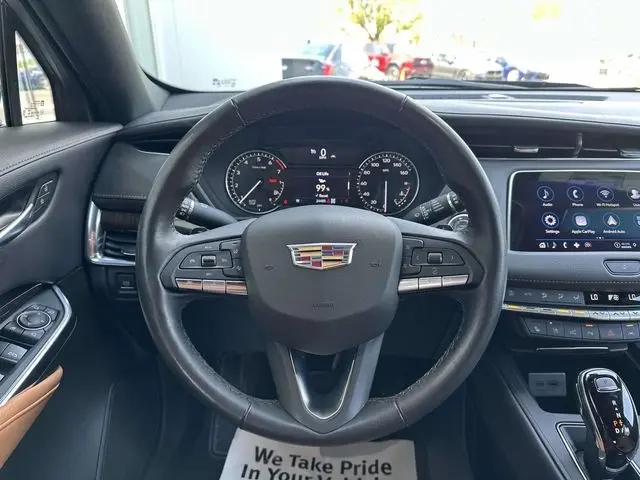 2023 Cadillac XT4 AWD Premium Luxury