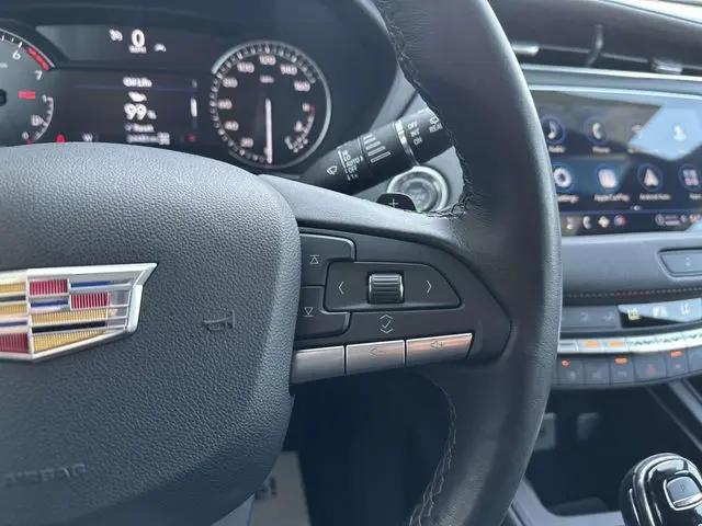 2023 Cadillac XT4 AWD Premium Luxury