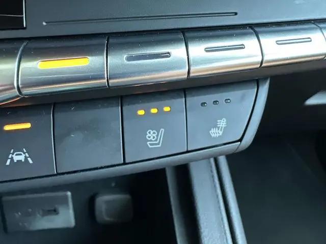 2023 Cadillac XT4 AWD Premium Luxury