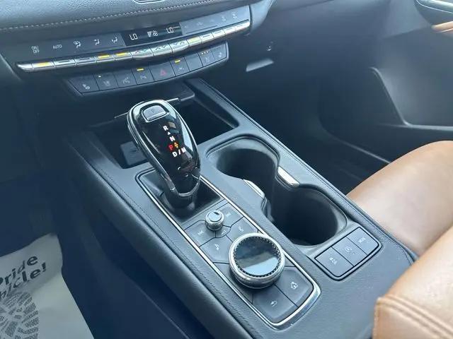 2023 Cadillac XT4 AWD Premium Luxury