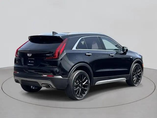 2023 Cadillac XT4 AWD Premium Luxury