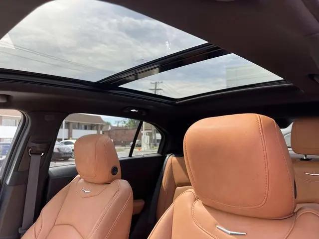 2023 Cadillac XT4 AWD Premium Luxury