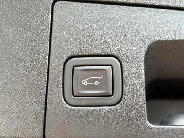 2023 Cadillac XT4 AWD Premium Luxury