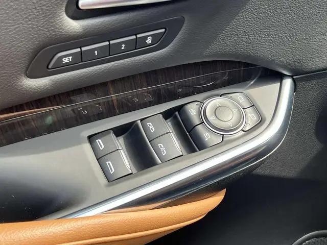 2023 Cadillac XT4 AWD Premium Luxury