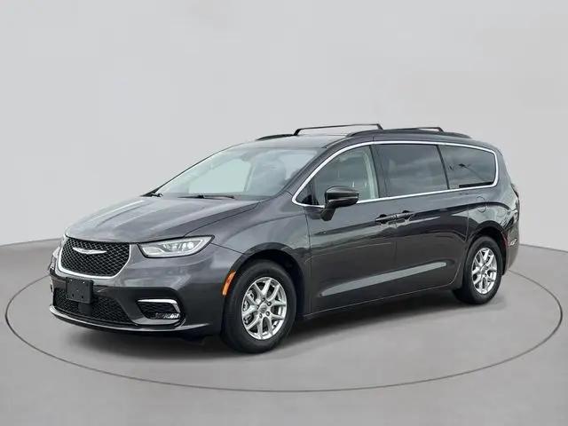 2022 Chrysler Pacifica Touring L for sale in St Clair Shores, MI