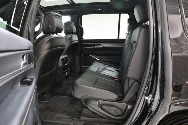 2025 Jeep Wagoneer 4x4